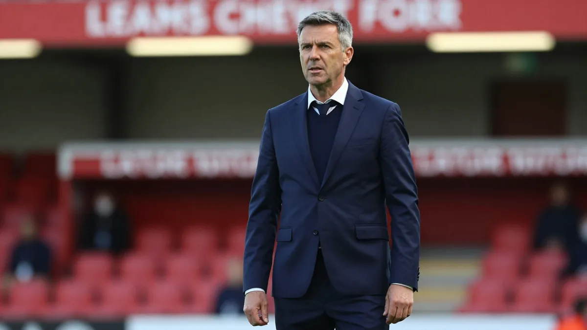 Ainsworth calls on Gillingham fans to support revamped team